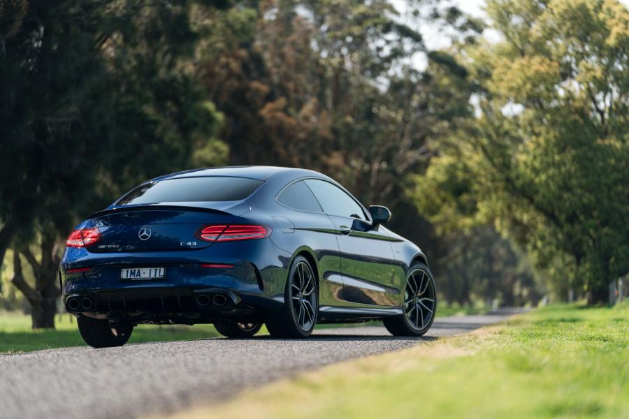  Mercedes-AMG C43 4Matic Coupe (C205) 2018 года  (AU) (фото 12 из 40)